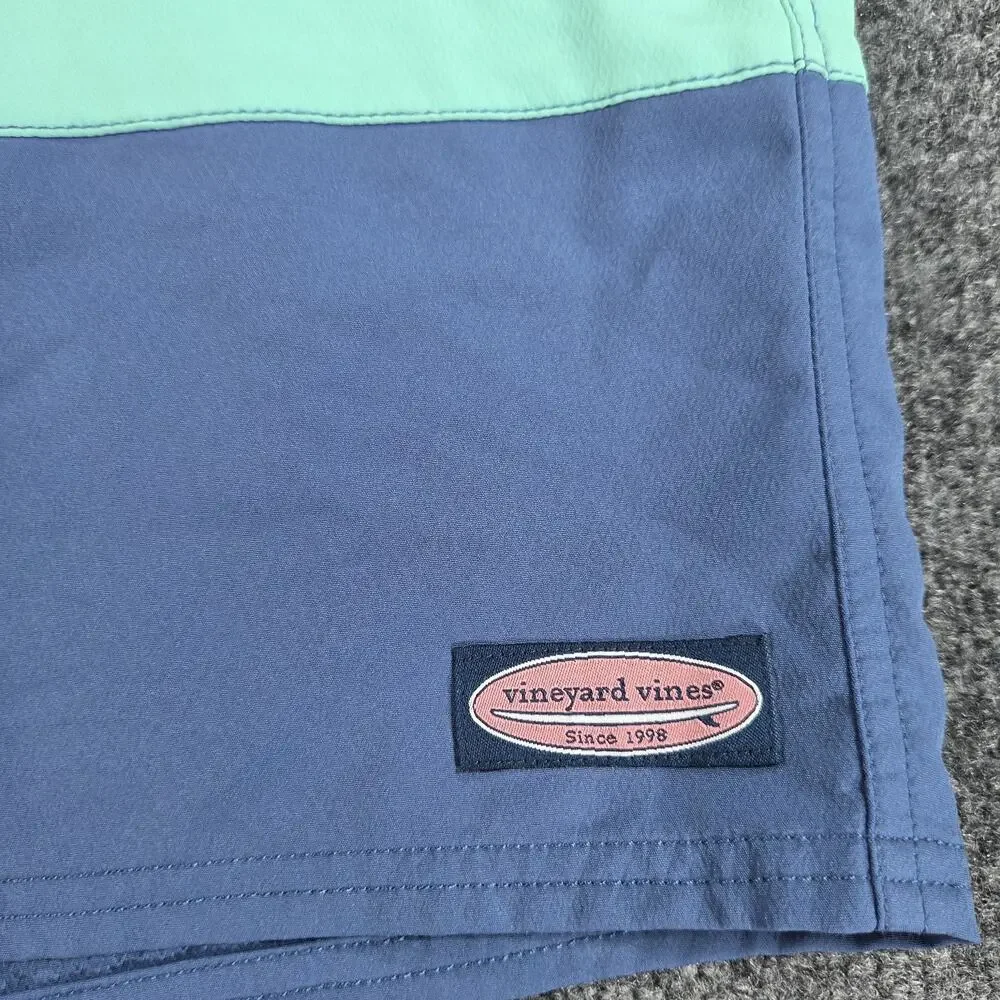 Vineyard Vines waist 40